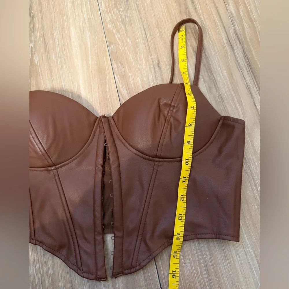 Windsor Size M Brown Leather Corset Tank
Crop Top Shirt Blouse - Picture 7 of 12